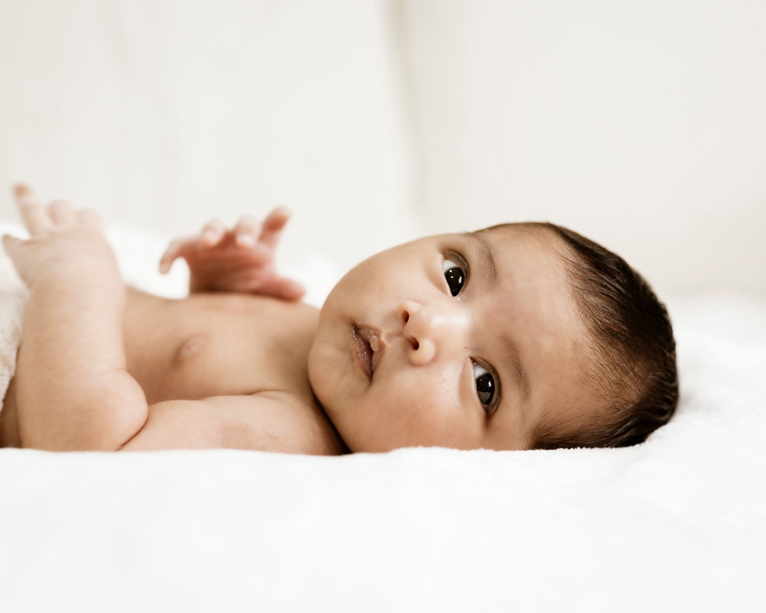 natural baby photos in the comfort of their home at Pymble