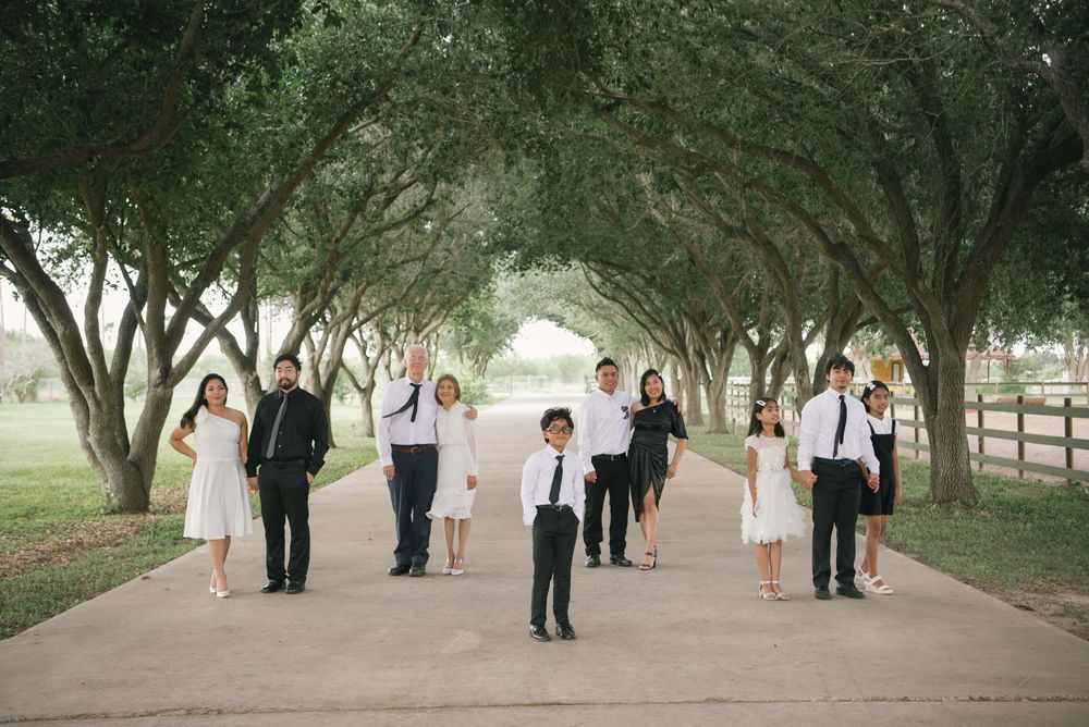 family photo session. azenda events. Edinburg, Texas. Wedding photographer.