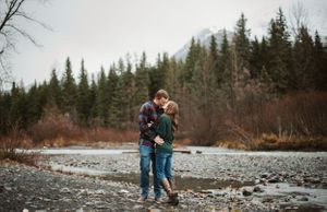 girdwood alaska engagement photography