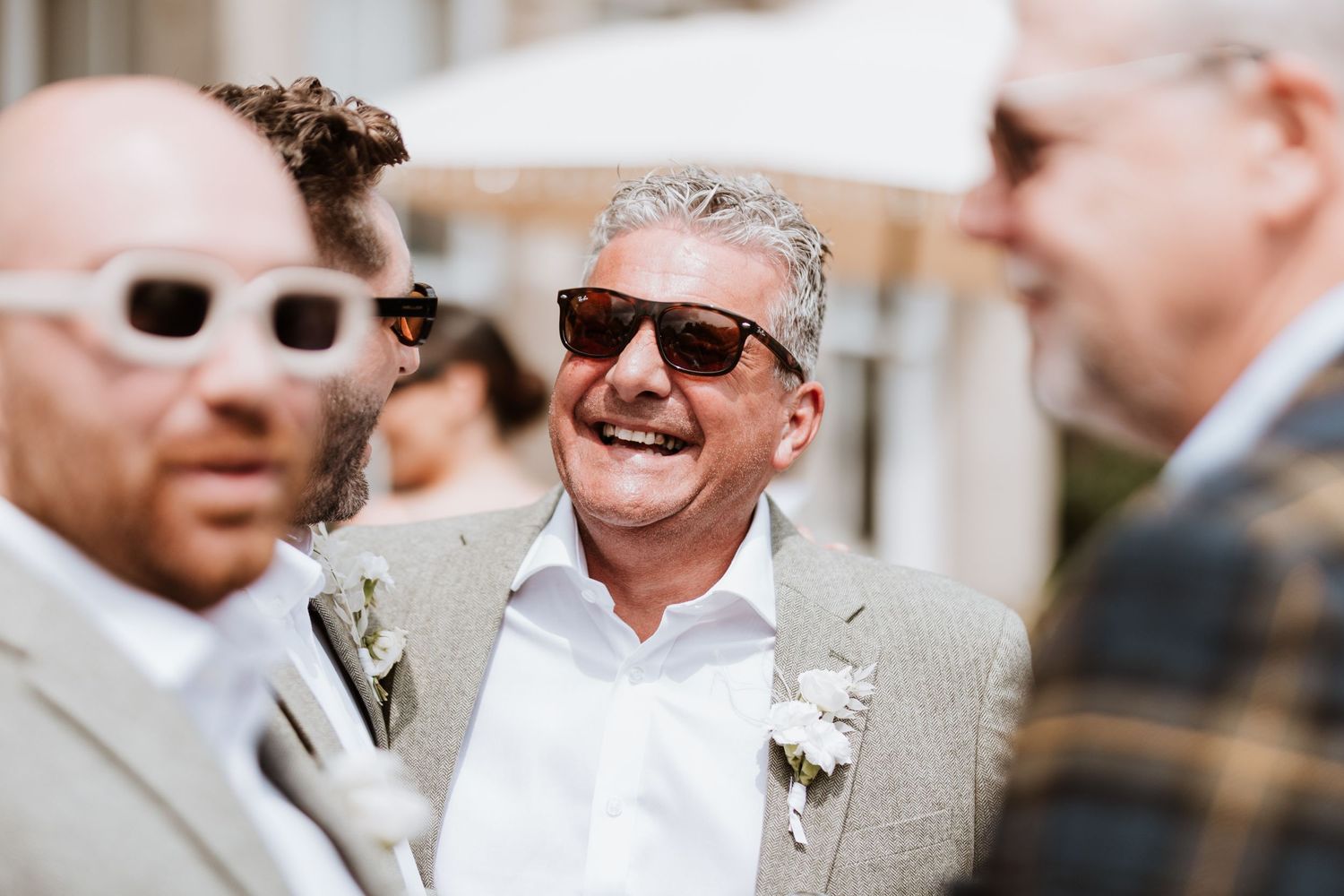 Relaxed and natural wedding photography