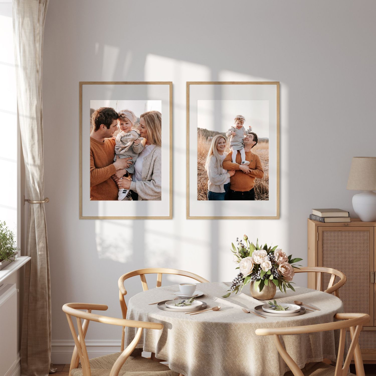Familiebilder på stueveggen