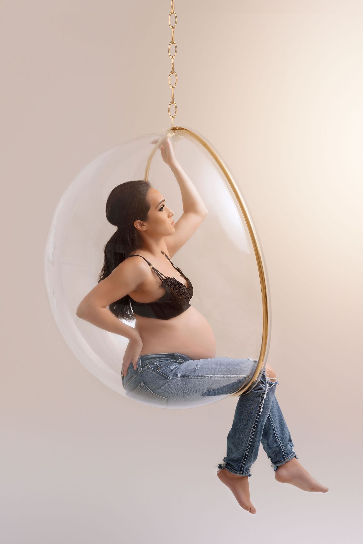 beautiful maternity photographer, pregnancy photoshoot, capturing the beauty of motherhood, best maternity Los Angeles