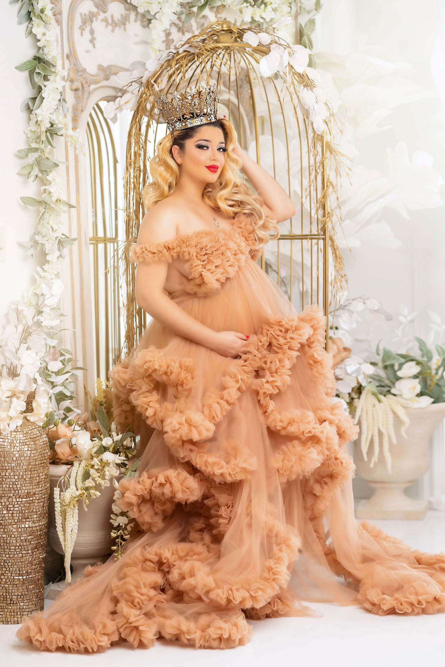 beautiful maternity photographer, pregnancy photoshoot, capturing the beauty of motherhood, best maternity Los Angeles