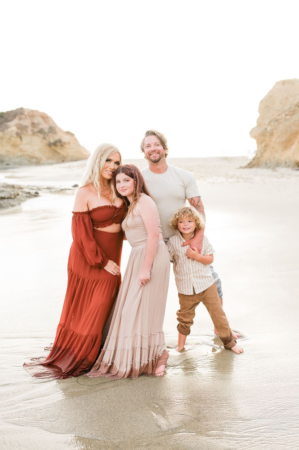 Family portaits at Laguna Beach.
