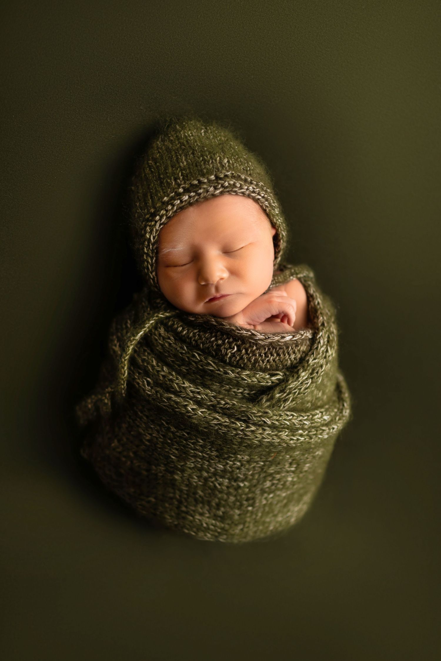 baby boy newborn olive green clarksville wrap photography