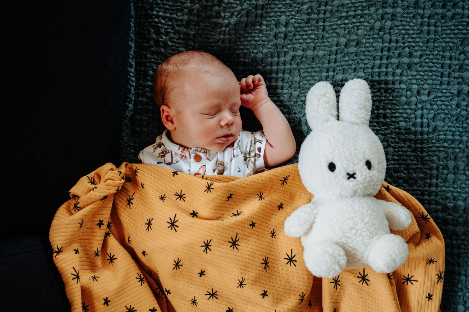 PORT HEDLAND MATERNITY NEWBORN FAMILY MOTHERHOOD PHOTOGRAPHER