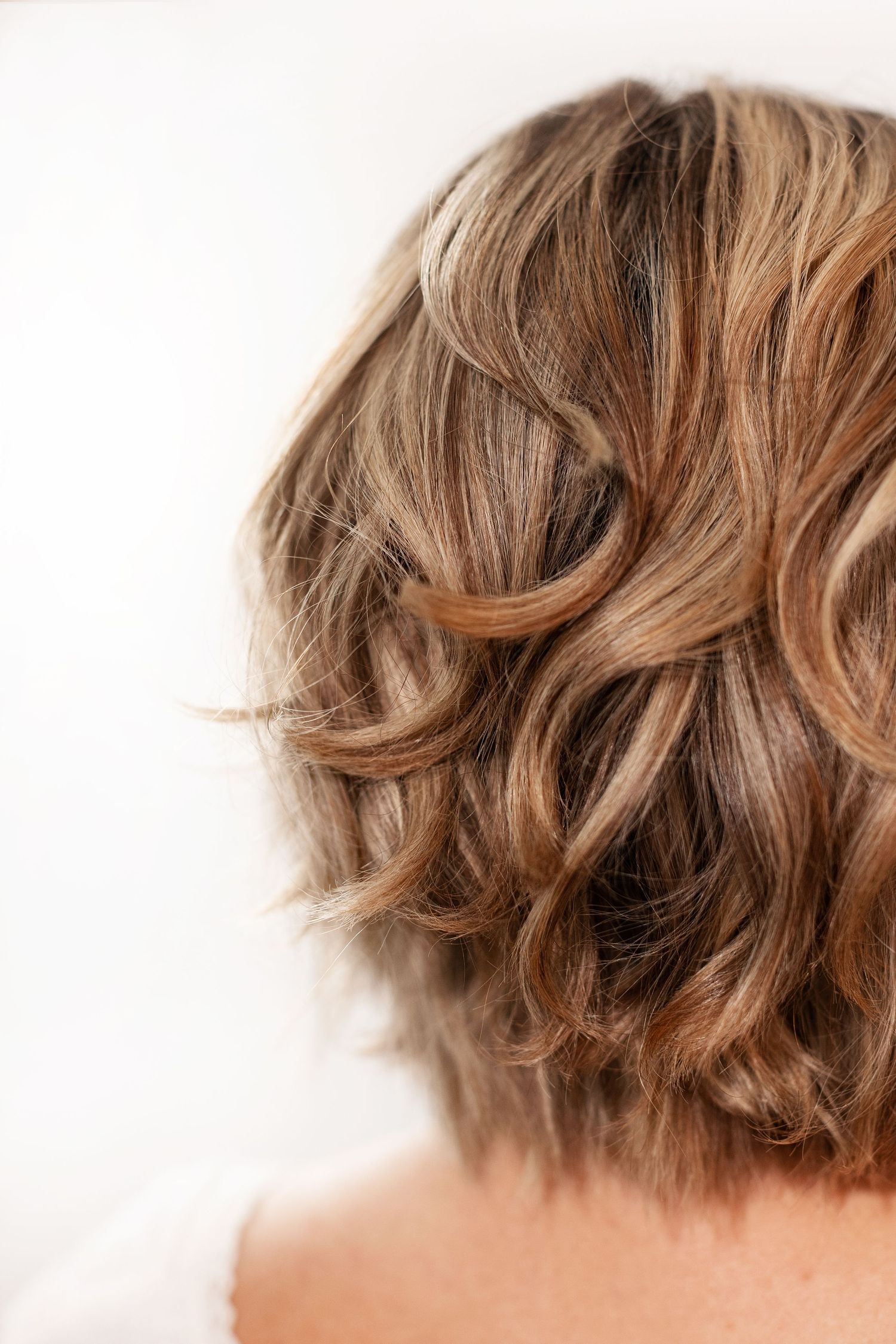Dirty Laundry Blowout | Blow Dry Bar Barrie, ON - Glow Day Spa