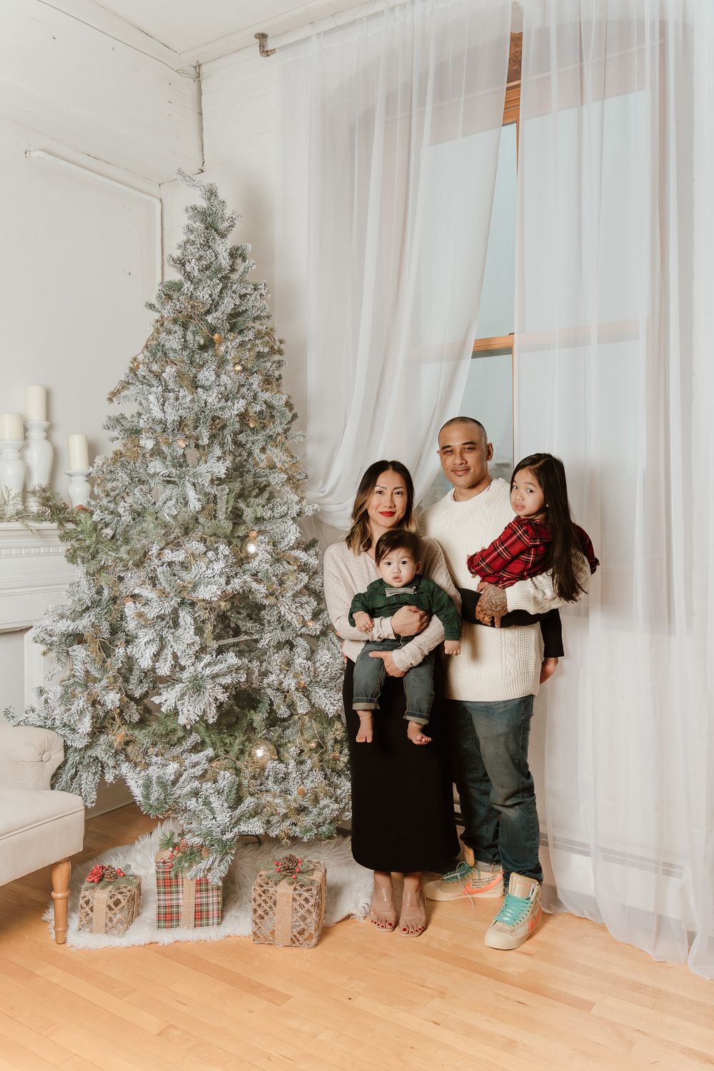 Juve Photography Christmas Holiday photography mini sessions Saint Paul Minnesota