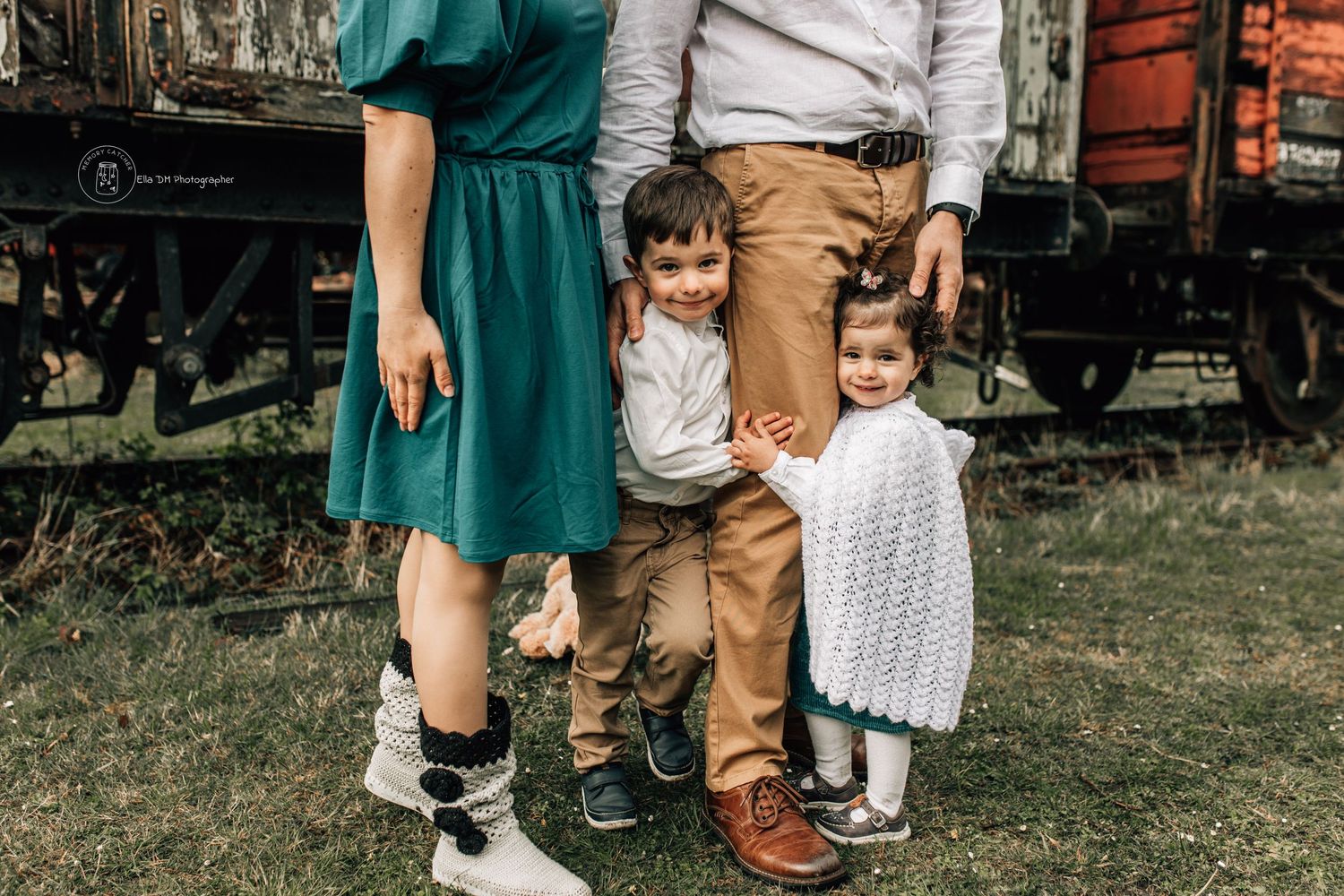 Family and children outdoor location photography in Newcastle upon Tyne durham gateshead by Ella DM Photographer