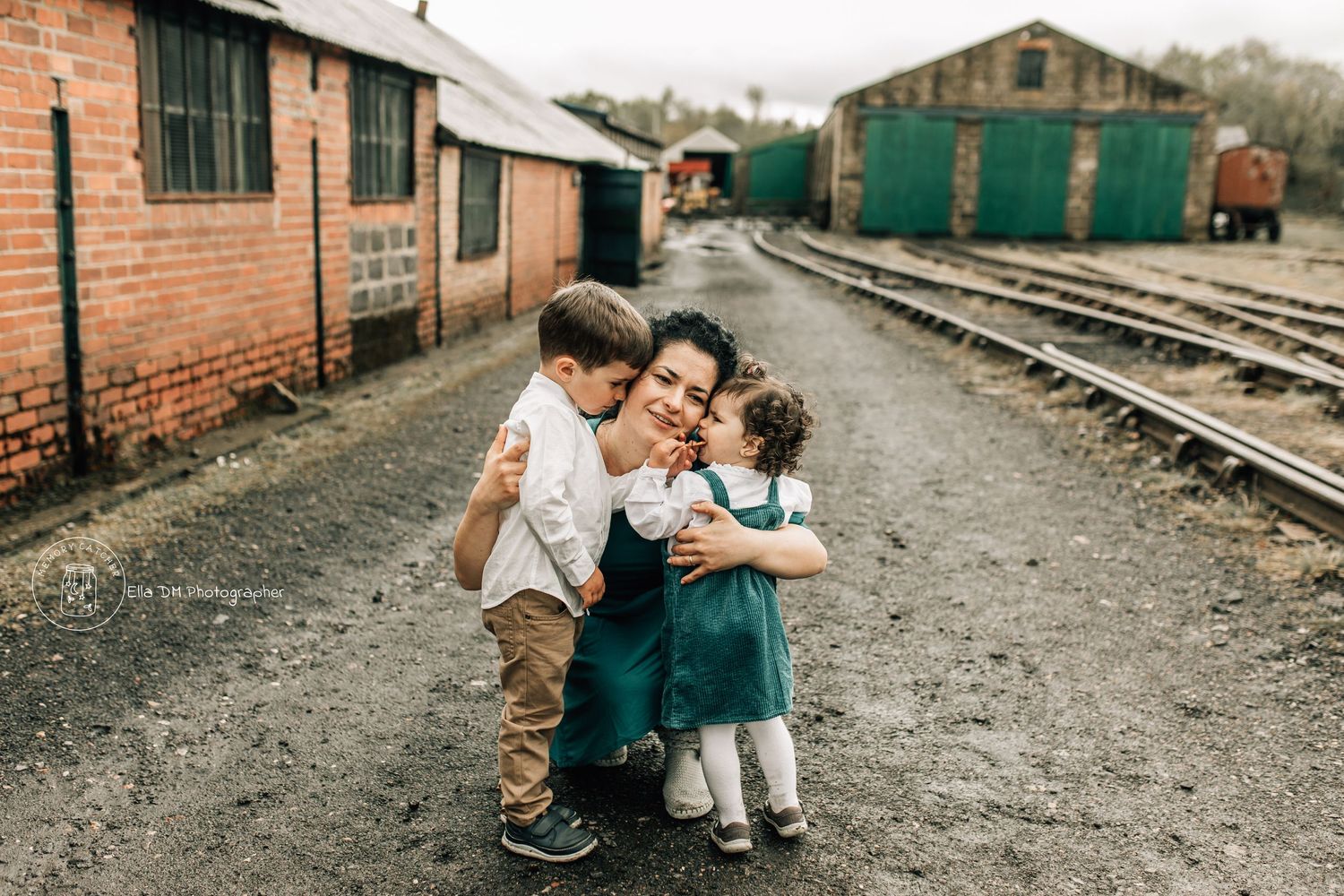 Family and children outdoor location photography in Newcastle upon Tyne durham gateshead by Ella DM Photographer