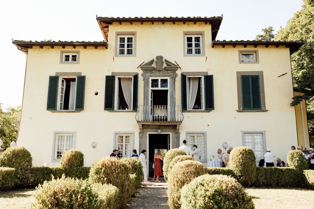 Destination Elopement in Lucca, Italy - Lucca Wedding Photographer - Beautiful Lucca Apartments and Villas Wedding
