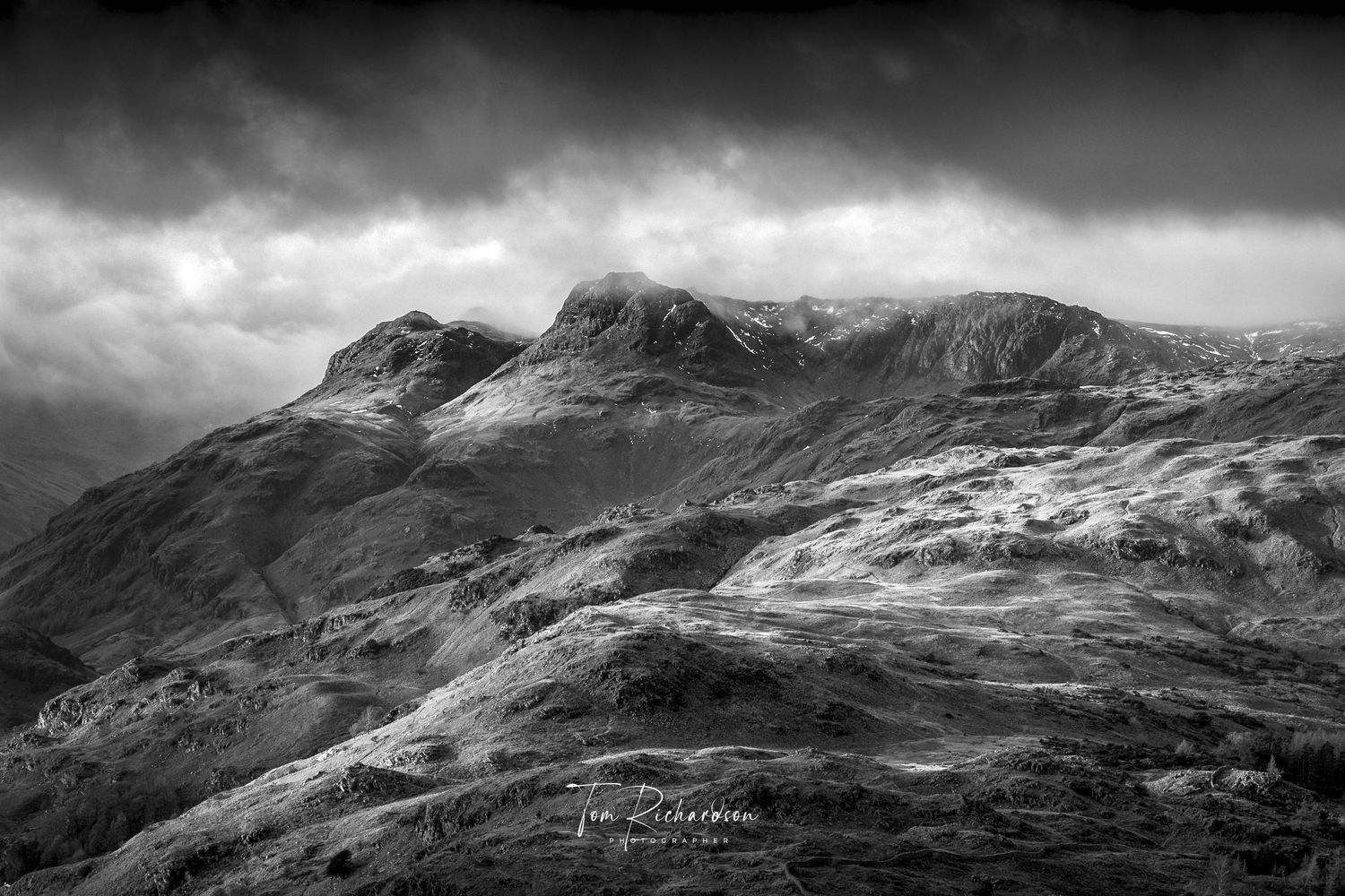 The Langdale Pikes from Loughrigg