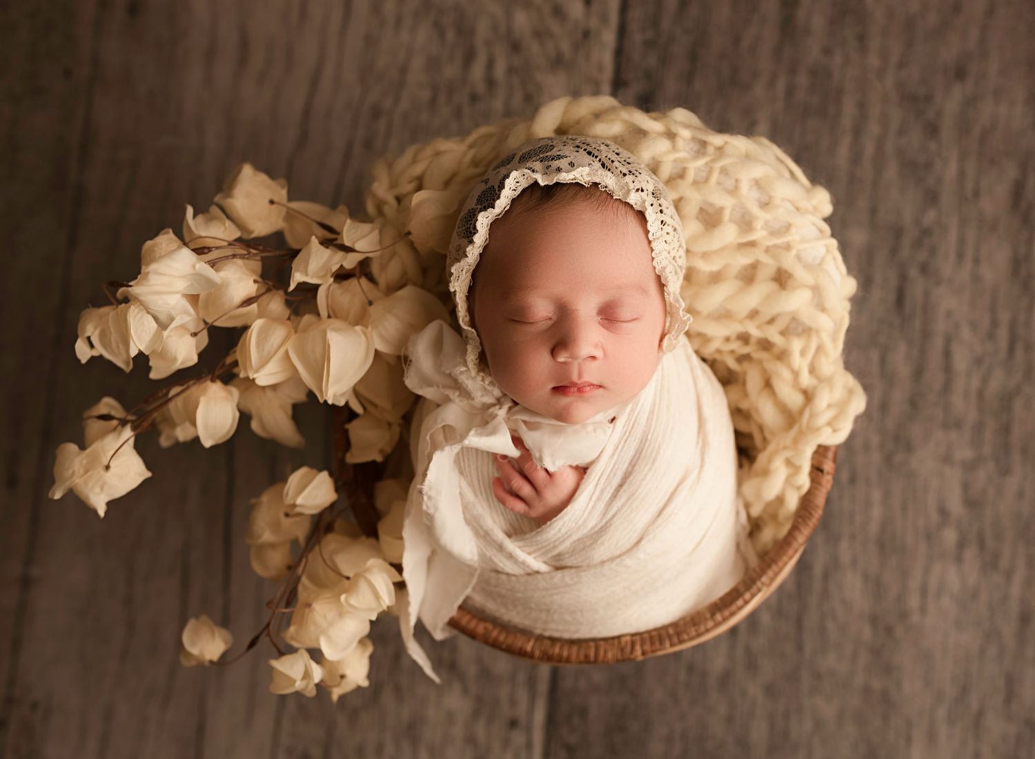 newborn photographer in Moreno Valley ca photography studio