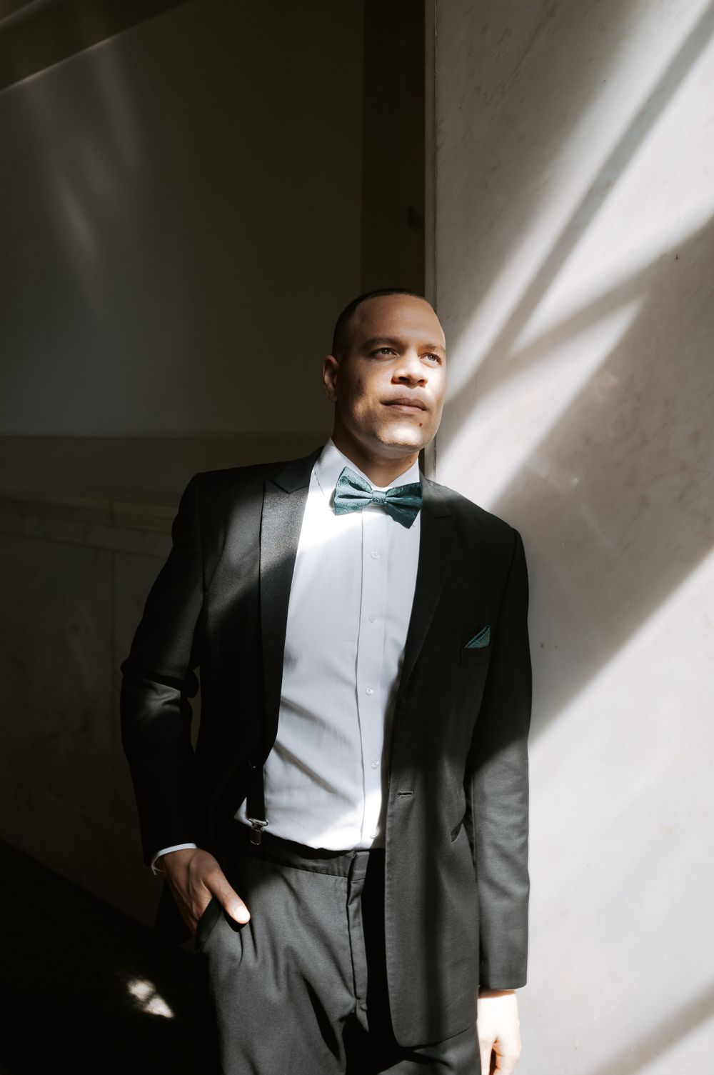dekalb county courthouse intimate wedding true to color photographer Atlanta indoor event venue