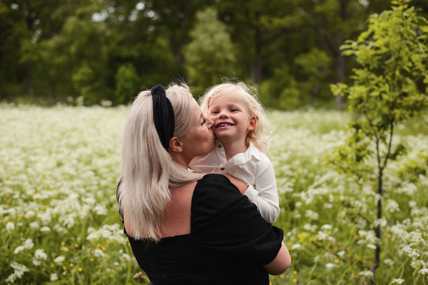 Familjefotograf Jönköping och Habo. Familjefotografering. Syskonfotografering.
