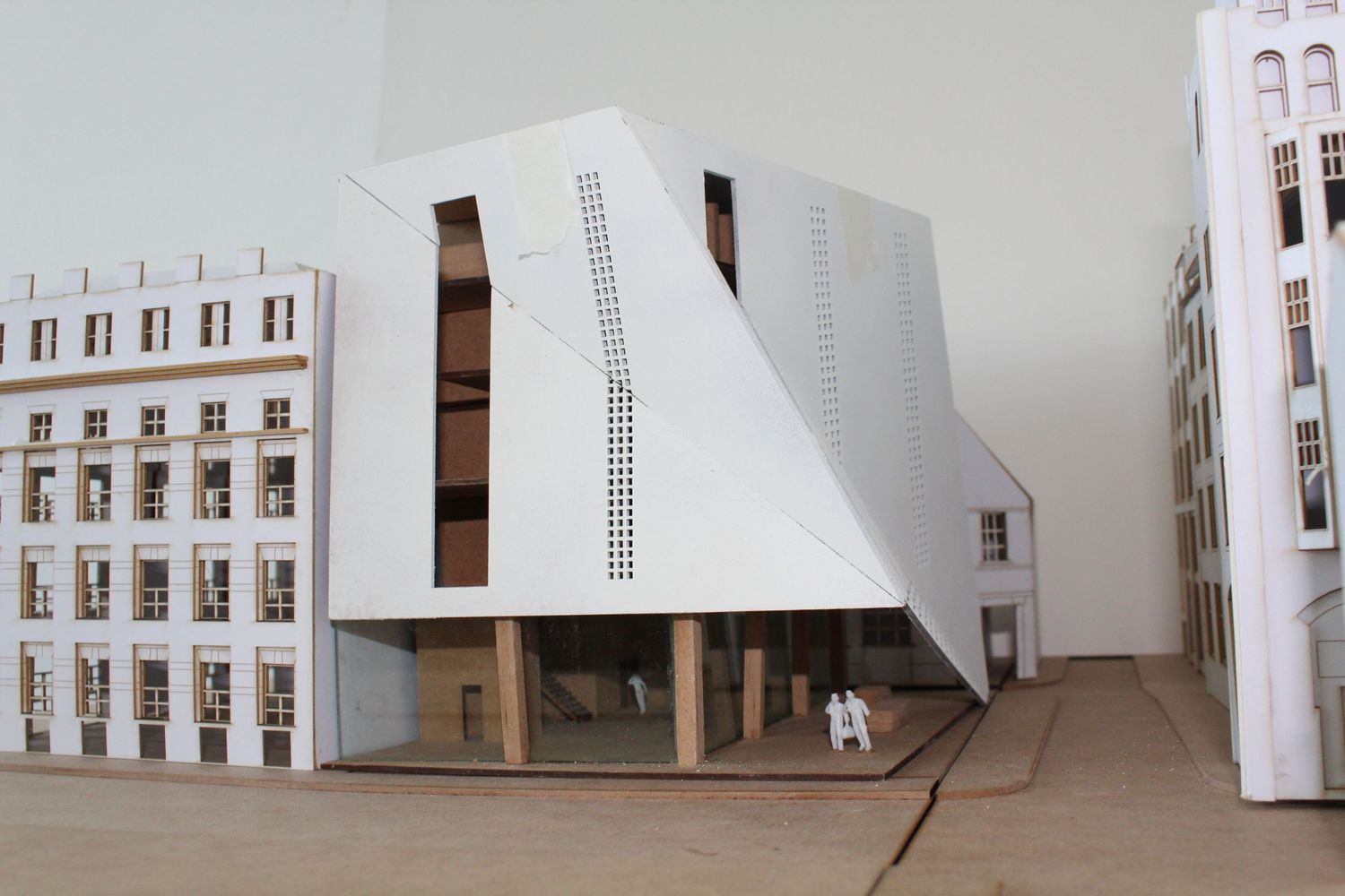1:100 Model in context
