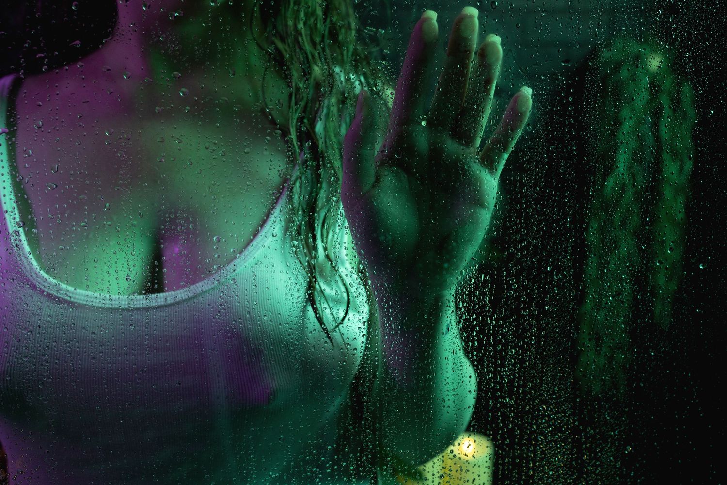 Shower set using green and blue light.