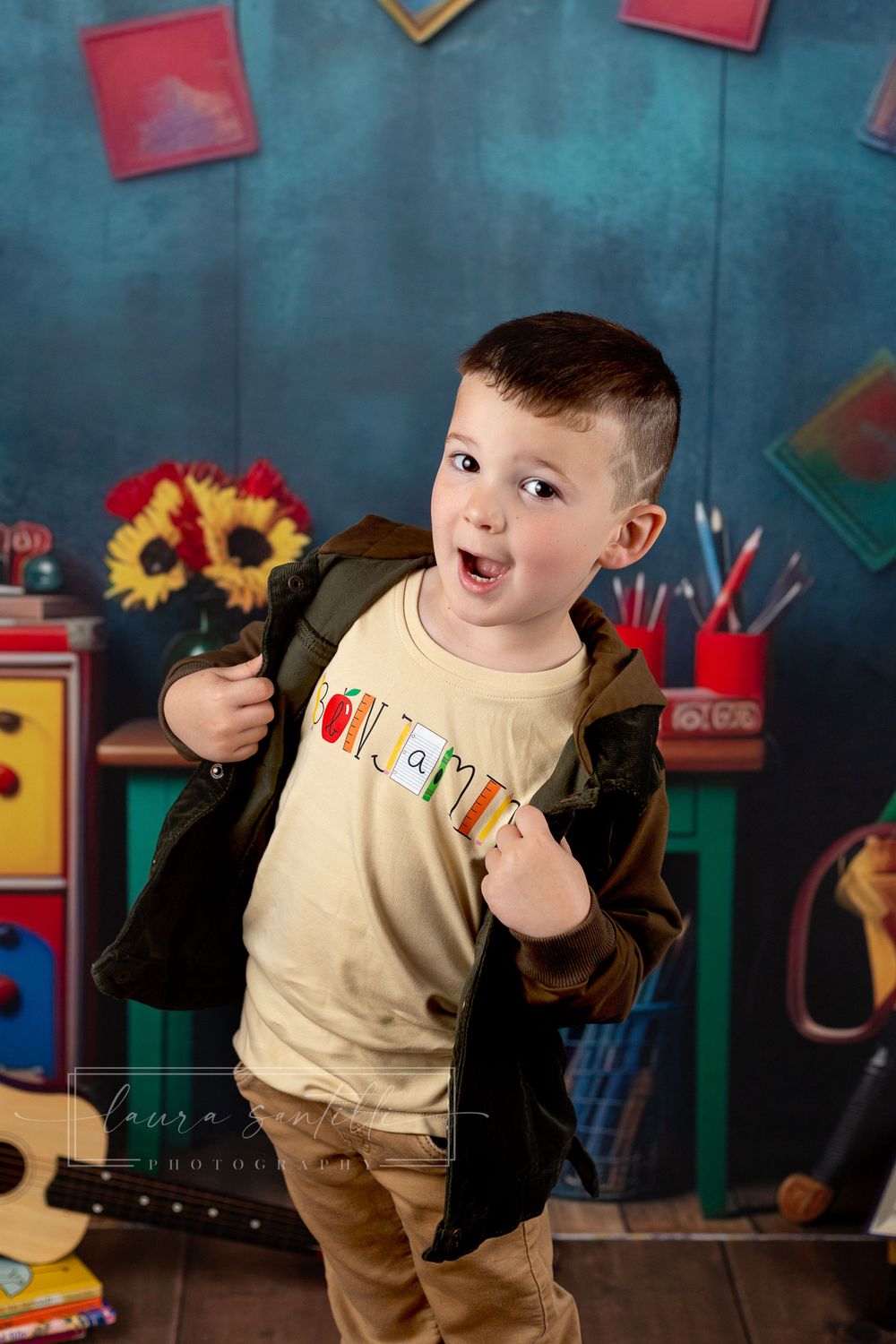 back to school photo, back to school portrait, cute preschool backdrop, apple prop