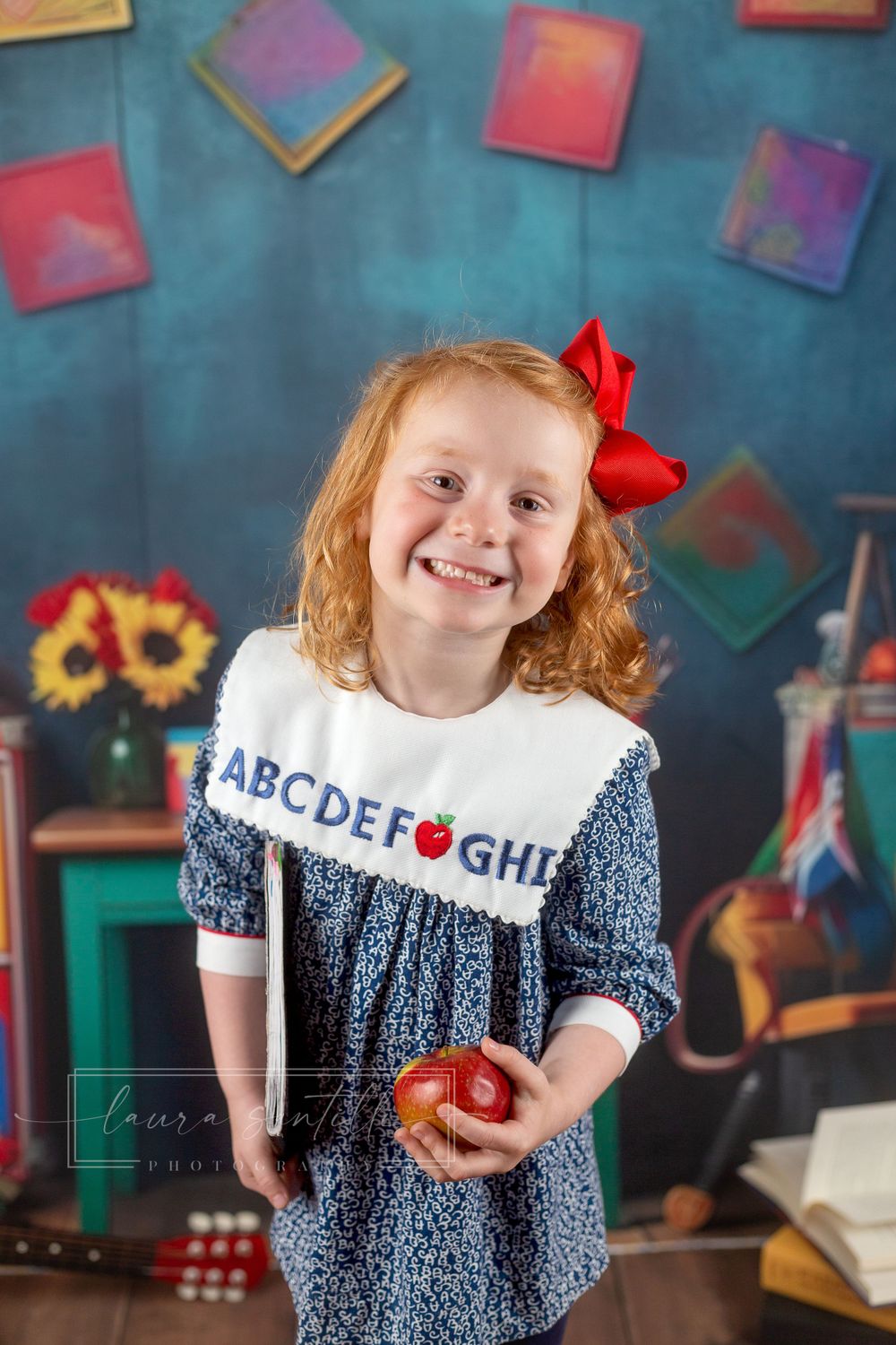 back to school photo, back to school portrait, cute preschool backdrop, apple prop