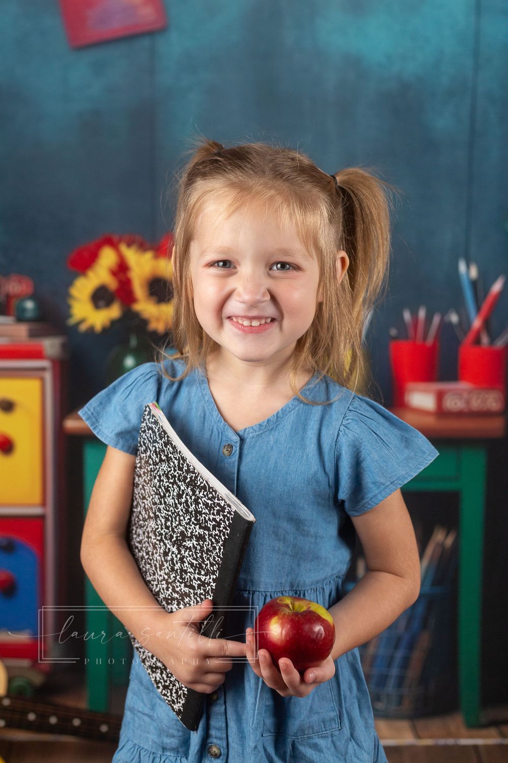 back to school photo, back to school portrait, cute preschool backdrop, apple prop