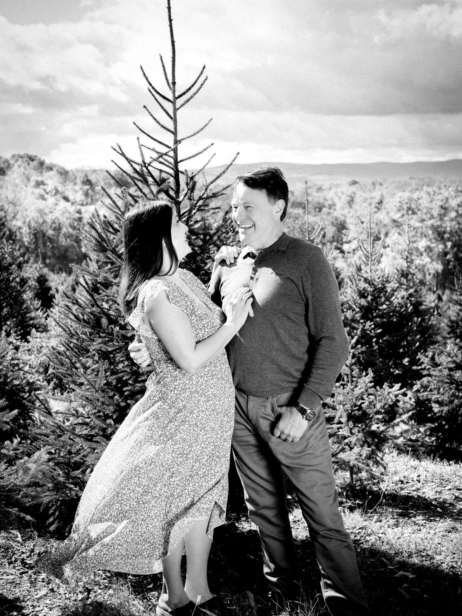 Marco Fossalto Photography - couple - lifestyle black and white photo - loving couple smiling happiness with vista