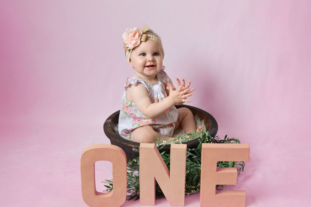 ace newborn photography
cake smash photo
first birthday photo