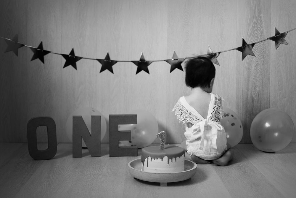 ace newborn photography
cake smash photo
first birthday photo