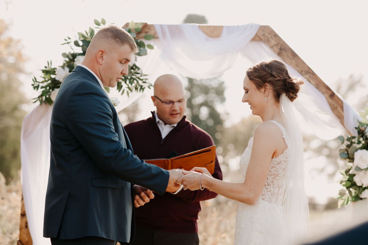 Ohio Wedding, Ohio Photographer, Wedding Photographer, Winterberry Farm, Bride and Groom Photos, Wedding Ceremony