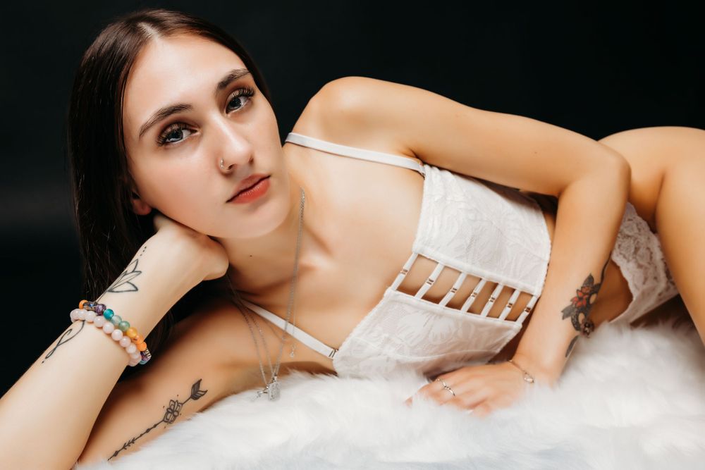 portrait headshot young lady sage and ivy studio Oxford Iowa midwest corridor Iowa boudoir