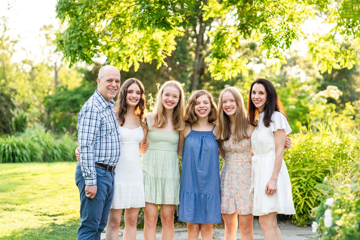 Spring family photo at sunset in Bellevue.