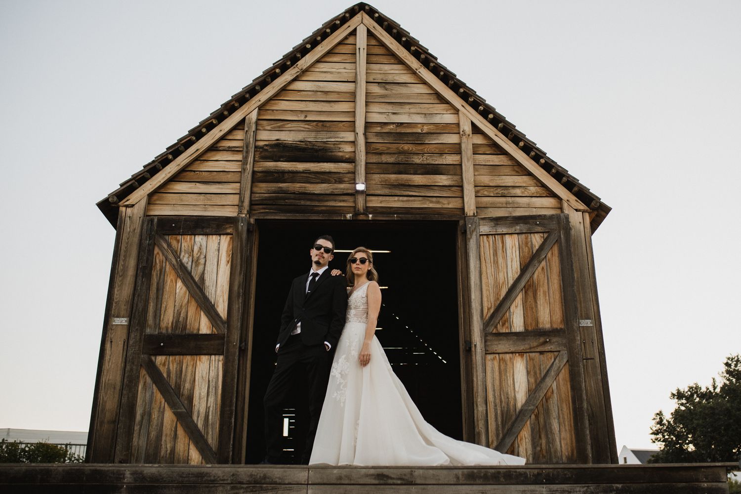 bride and groom. wedding photos. love . intimate wedding photos. timeless photo. wedding dress. bride. groom