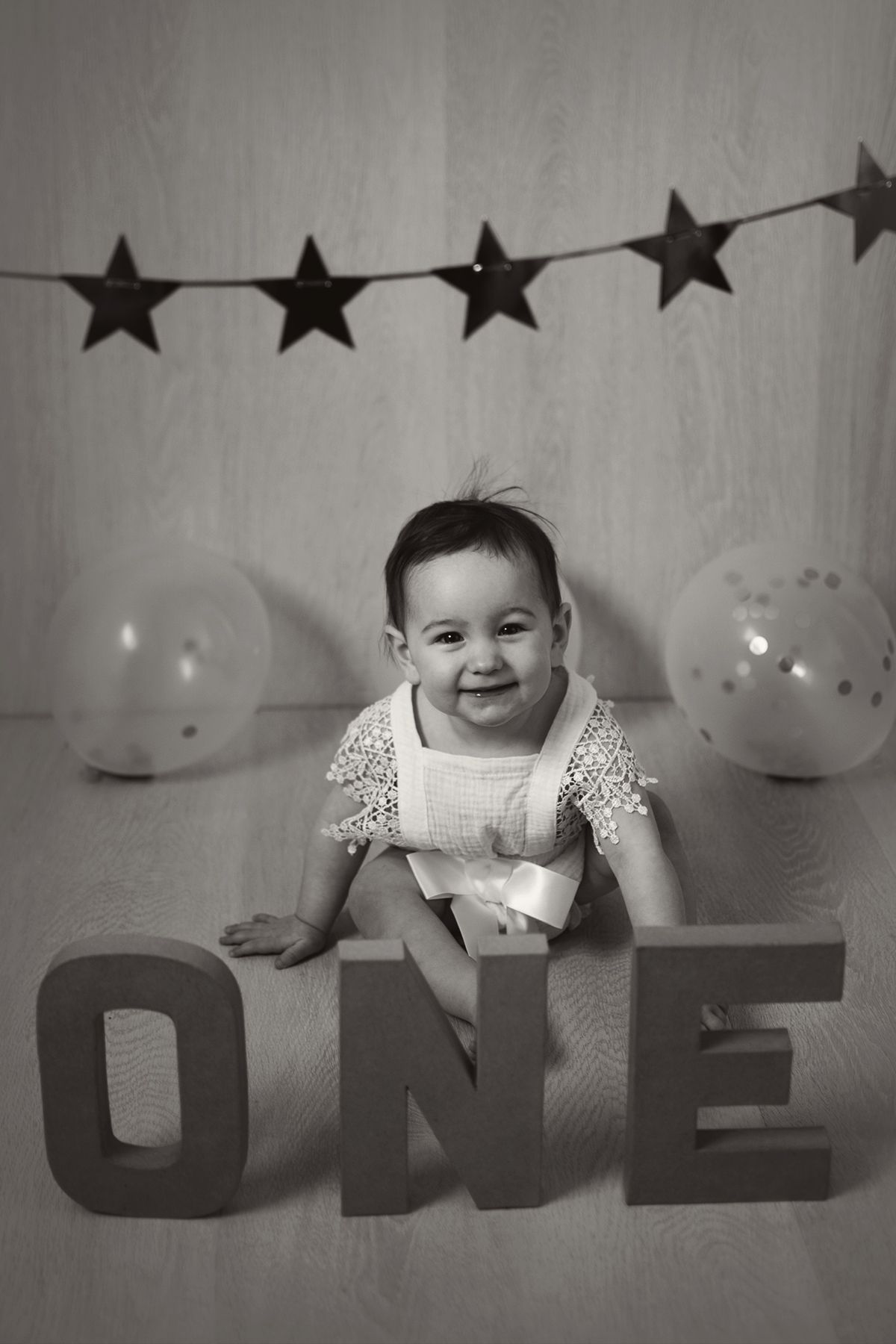 ace newborn photography
cake smash photo
first birthday photo