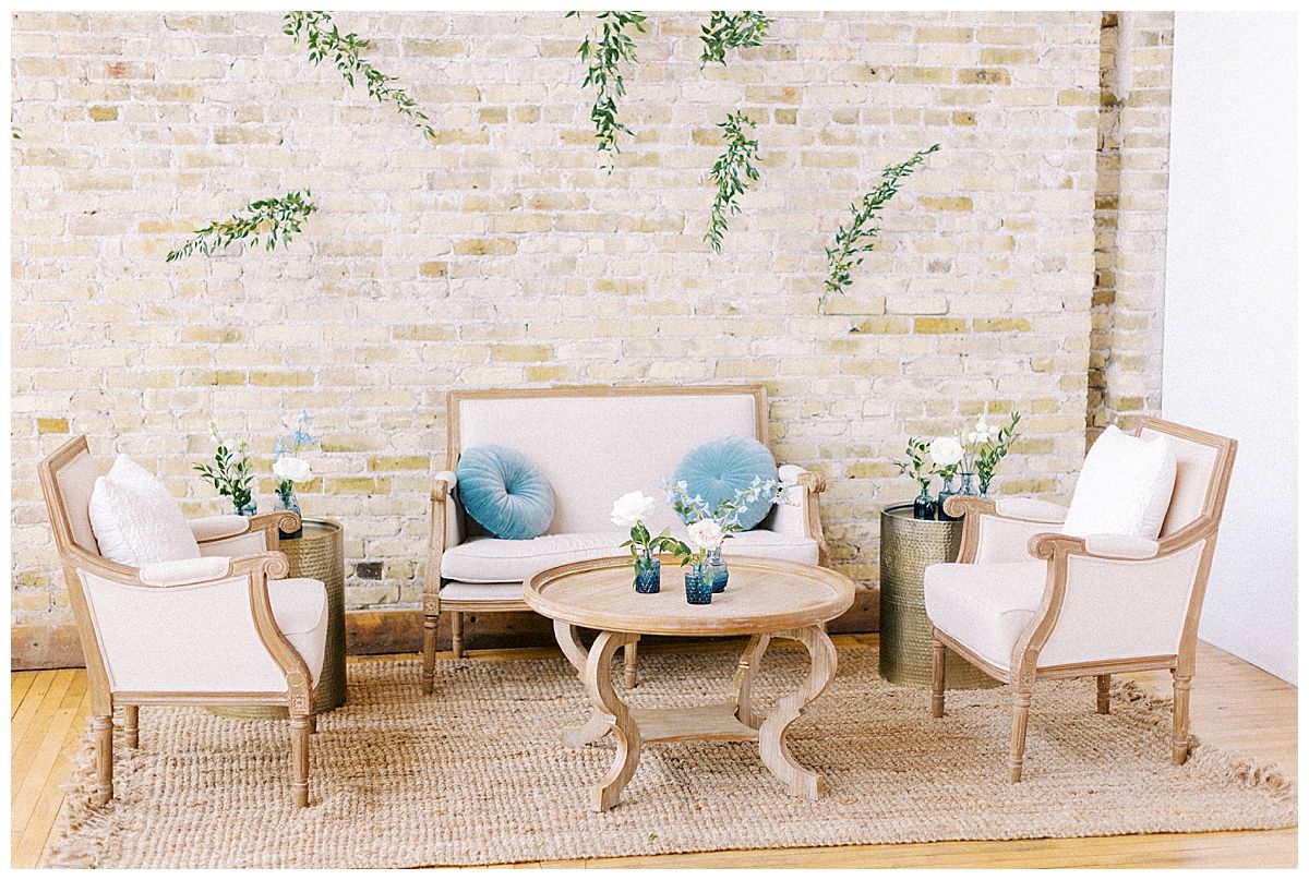 Mercantile Hall Wedding / Best Wisconsin Wedding Photographer