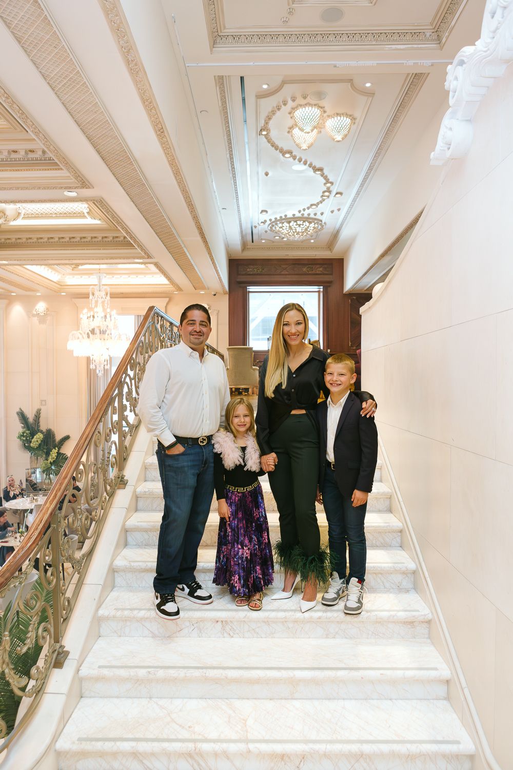 Plaza Hotel's elegance surrounds the family, Manhattan family photographer Paula Ortiz
