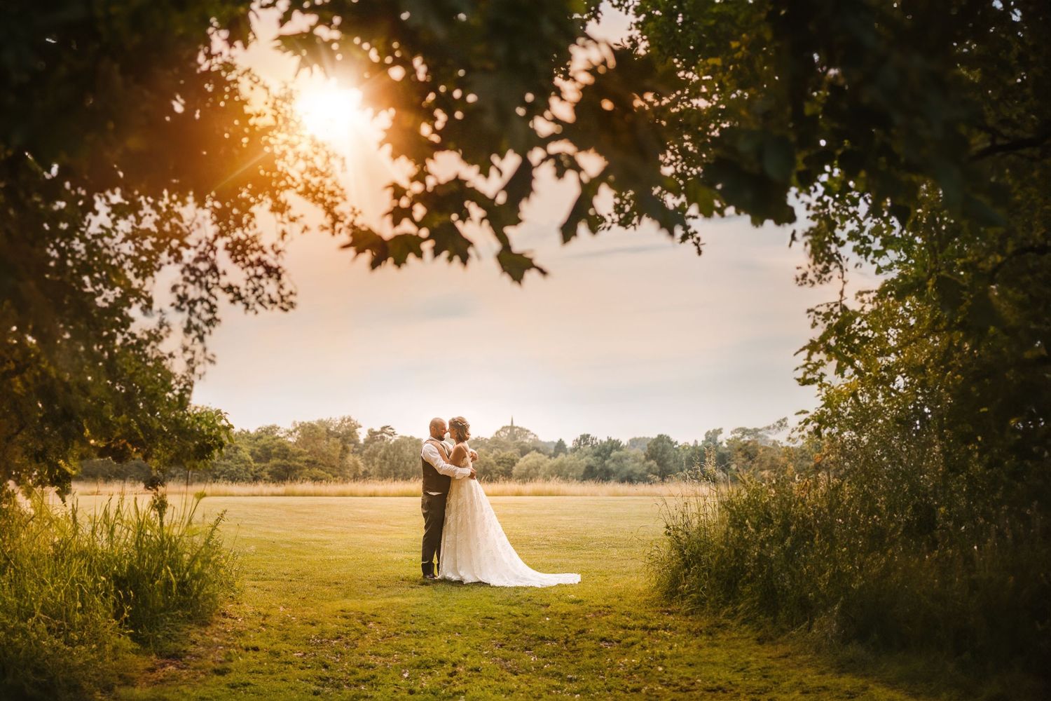 Dovecote Barn, Bicester Wedding photography www.vickyphotography.co.uk