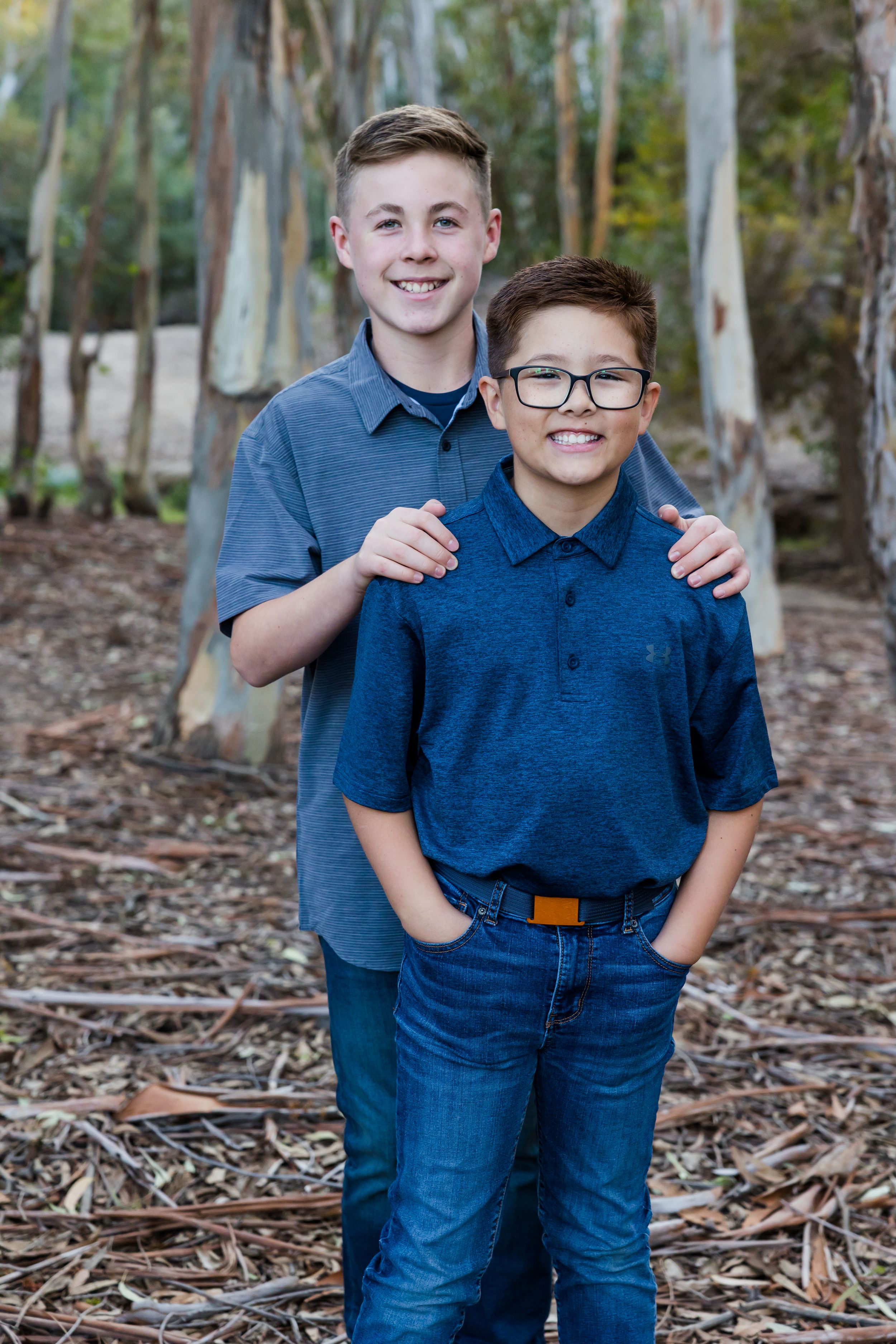Family session with brothers in Lake Forest