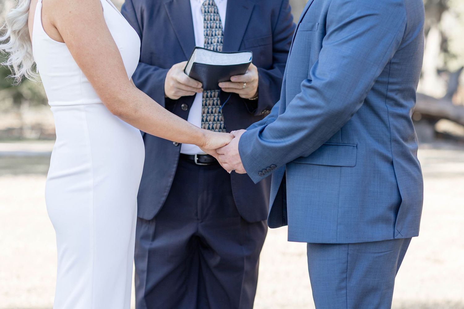 bride and groom elopement at Fontainebleau state park f/a Baton Rouge wedding photographer