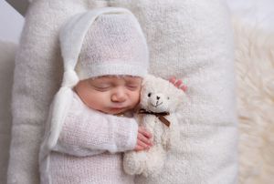 newborn photography, quinte west, trenton, brighton, cobourg ontario, family photos, photography, studio photography,