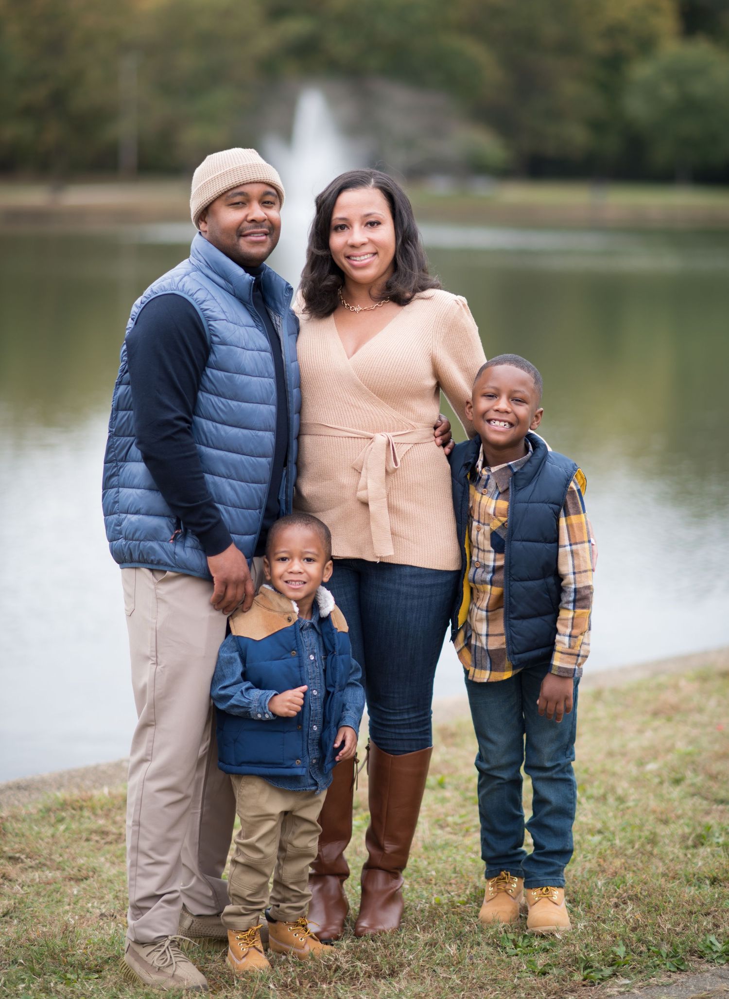 DMV Black Female Photographer captures yearly family photos at Allen's Pond in Bowie, MD