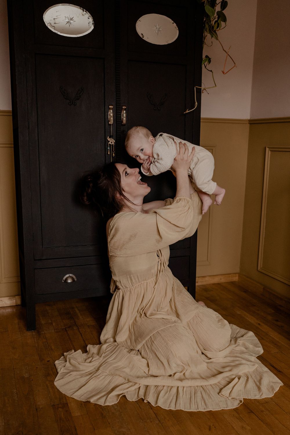 Moederschap is liefde. Leg het vast met een 'motherhood' fotoshoot in Geldrop en geniet van quality time met je kind.
