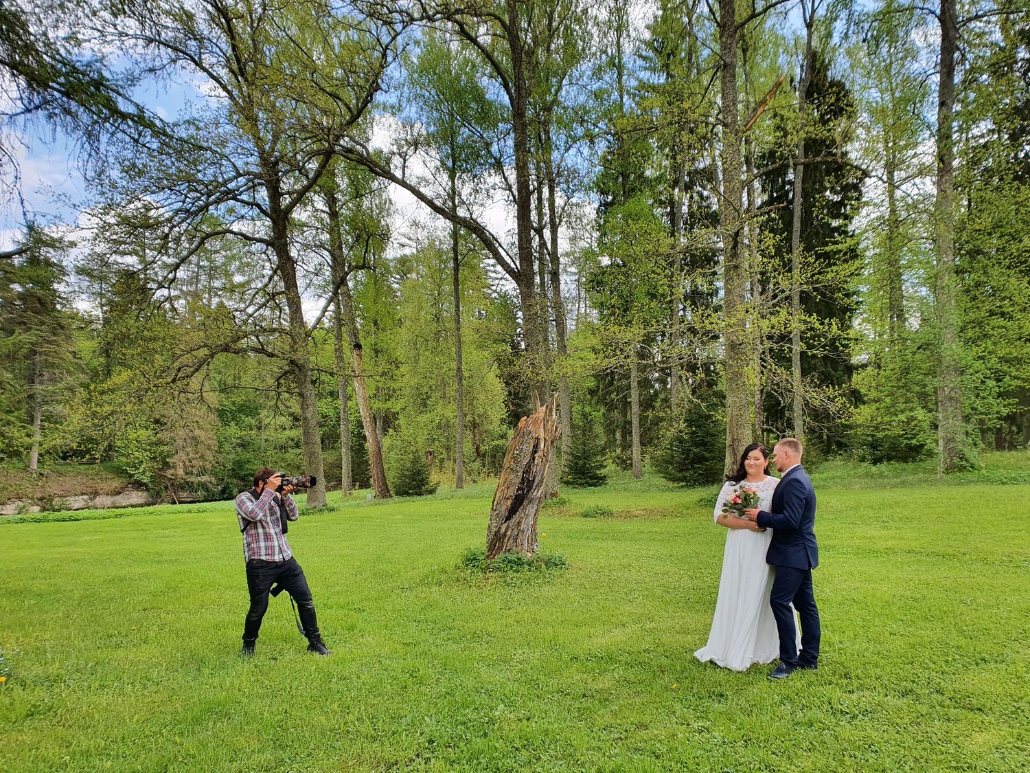 Sinu pulmafotograaf - klassikalised ja ajatud pulmapildid. Pulmafotograaf Jako Ülenõmm.