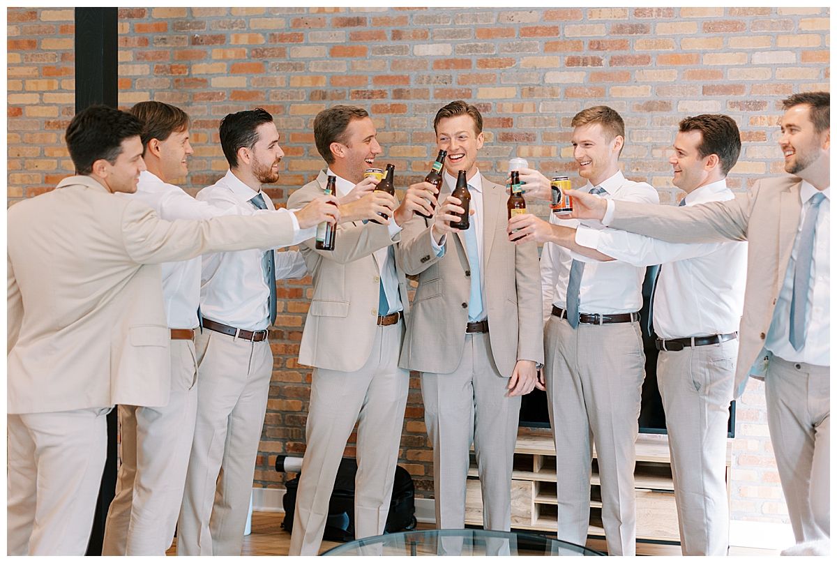 Mercantile Hall Wedding / Best Wisconsin Wedding Photographer