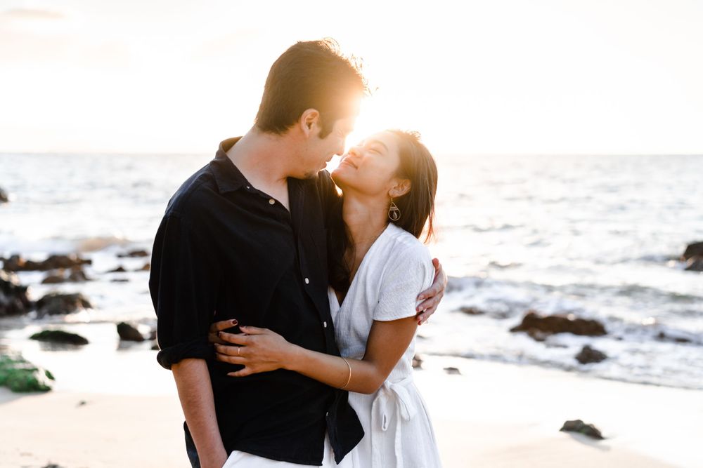 Maui couples portraits on the beach