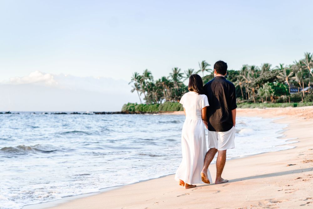 Maui couples portraits on the beach