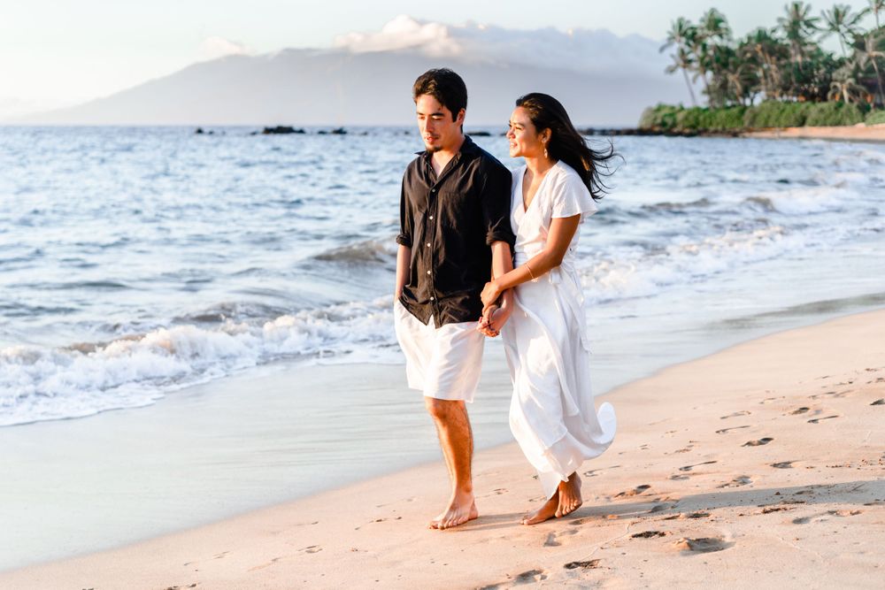 Maui couples portraits on the beach