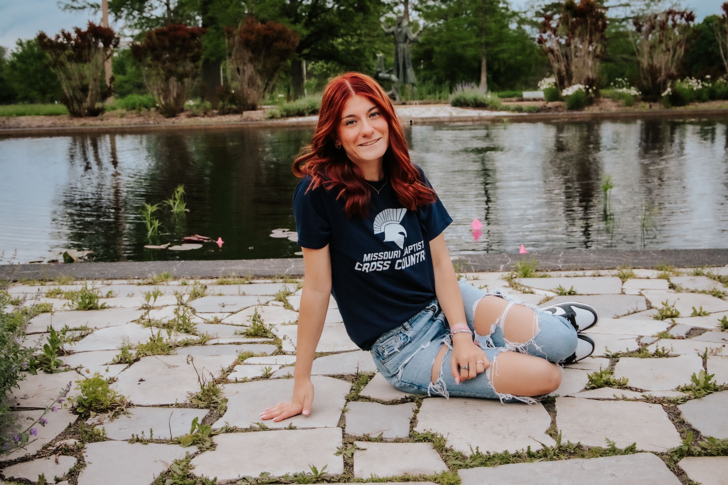 Senior girl in Forest Park at the Jewel Box