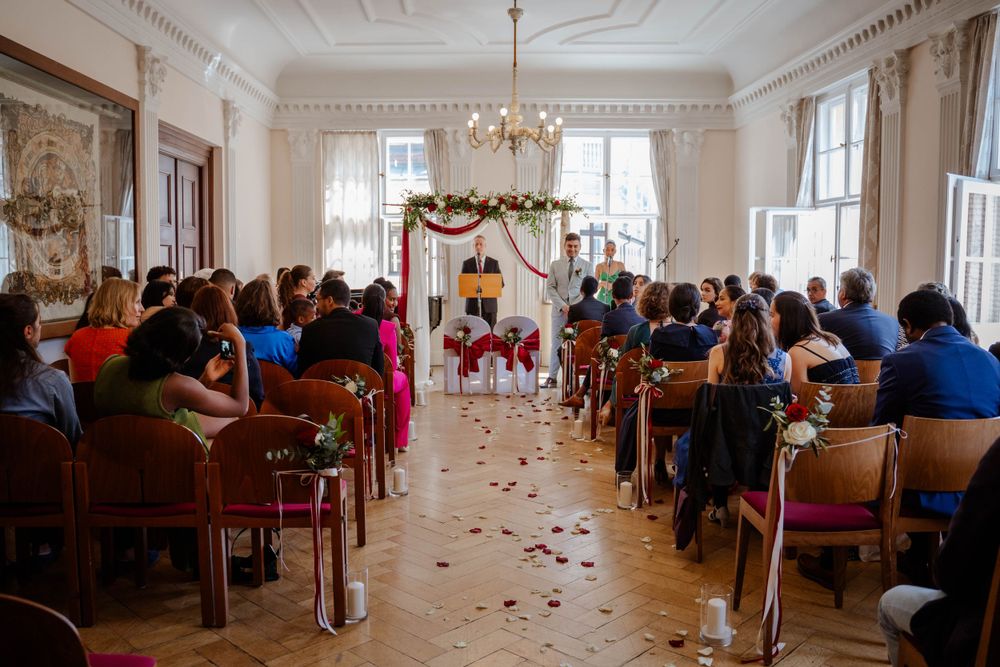 Hochzeitsfotograf Berlin Wedding Photographer Braut Bräutigam Klassische Hochzeit Hochzeitsfeier