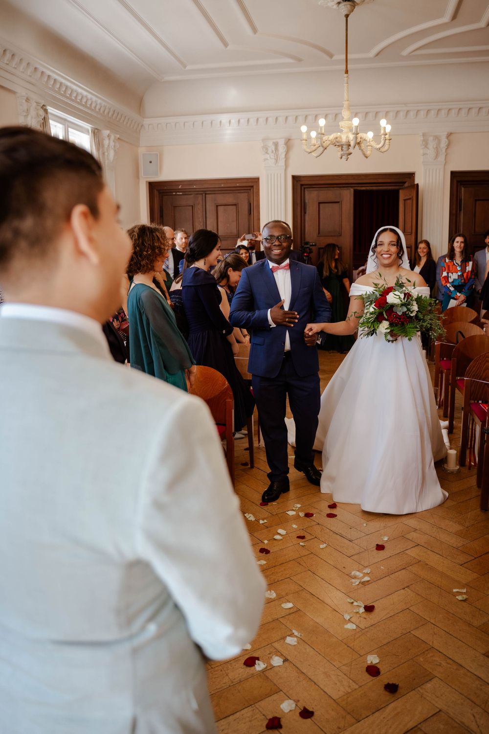 Hochzeitsfotograf Berlin Wedding Photographer Braut Bräutigam Klassische Hochzeit Hochzeitsfeier