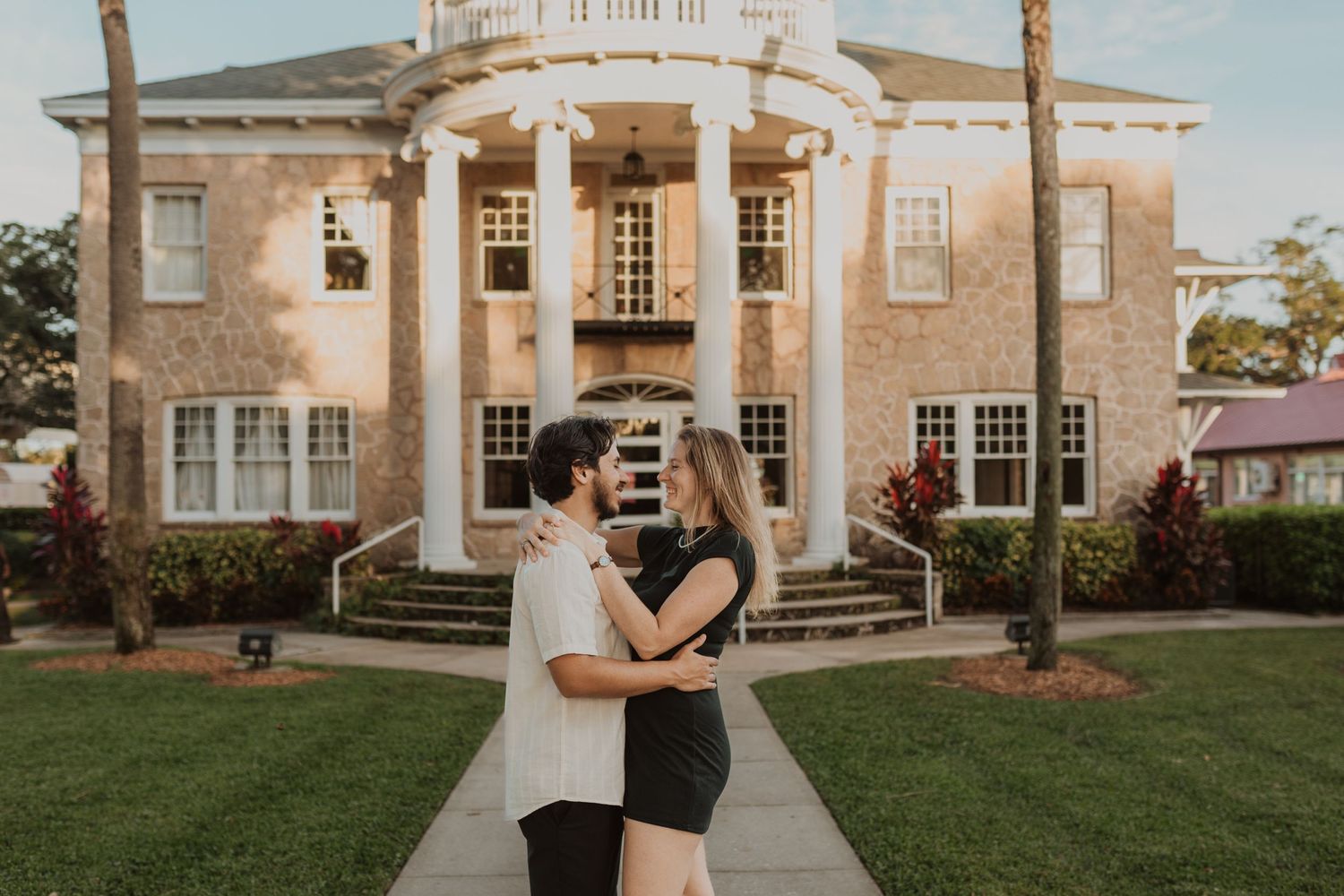 Orlando luxury wedding photographer engagement photos.