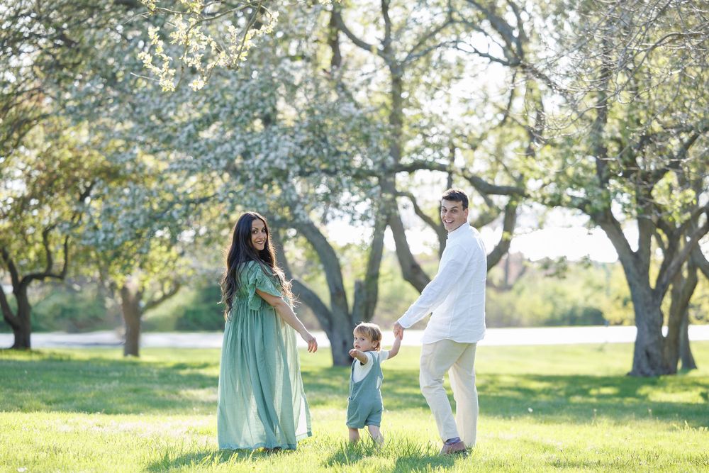 Serving Providence, Boston, and Newport with expert wedding, Bar Mitzvah, and family photography